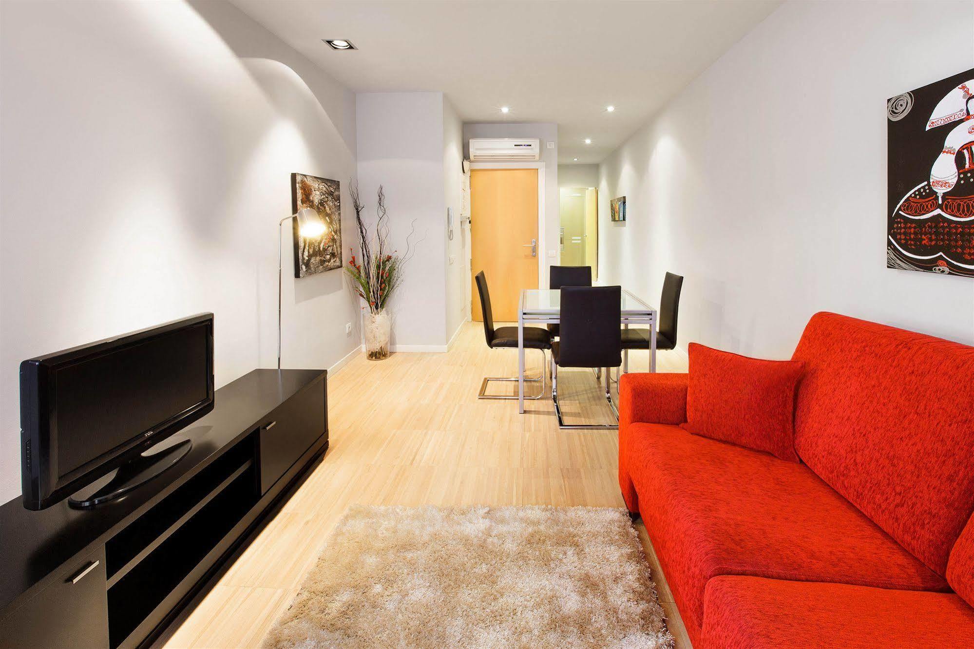 เอ็มเอช อพาร์ตเมนต์ ซานเปา Apartment บาร์เซโลนา ภายนอก รูปภาพ