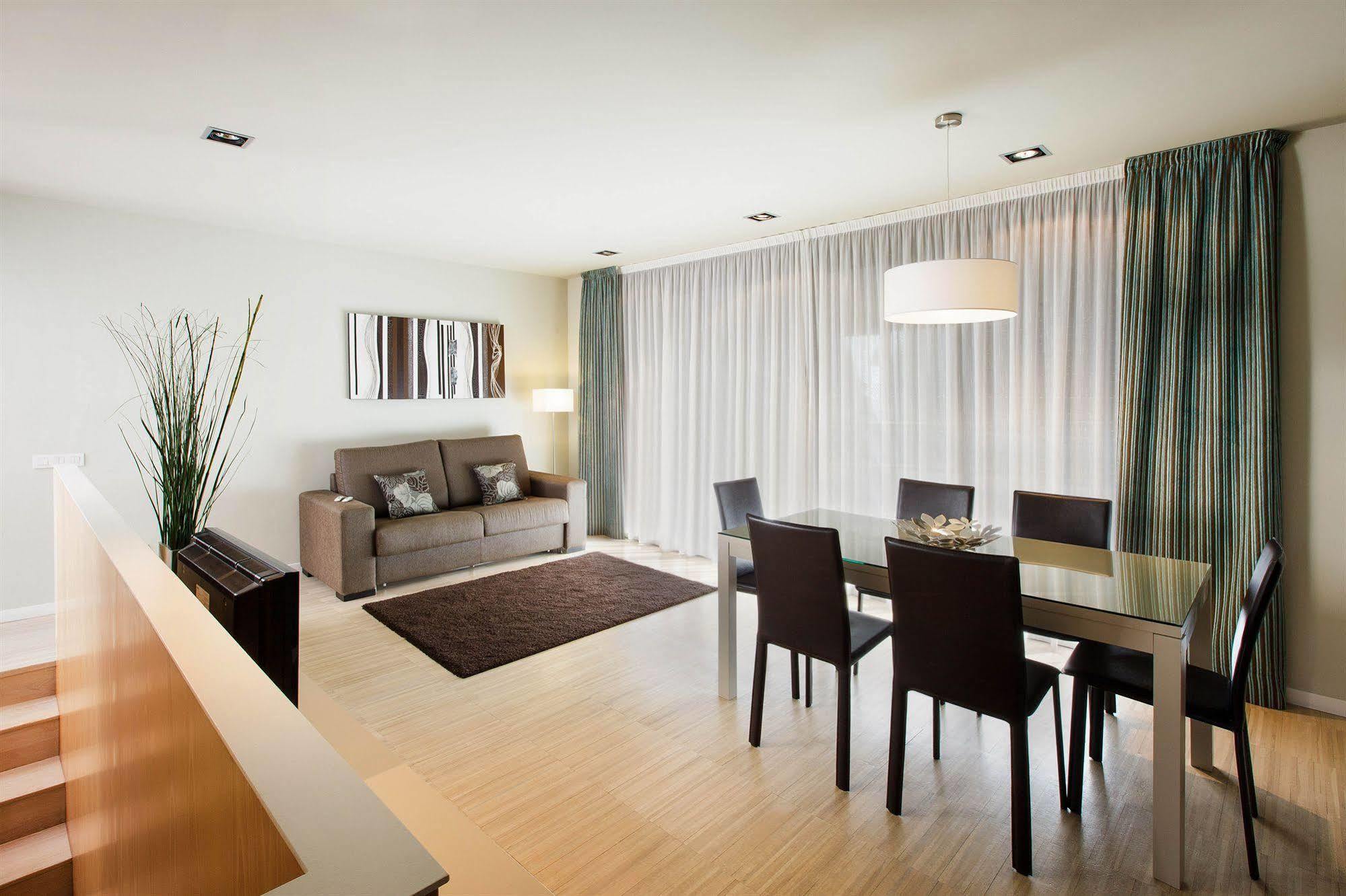 เอ็มเอช อพาร์ตเมนต์ ซานเปา Apartment บาร์เซโลนา ภายนอก รูปภาพ