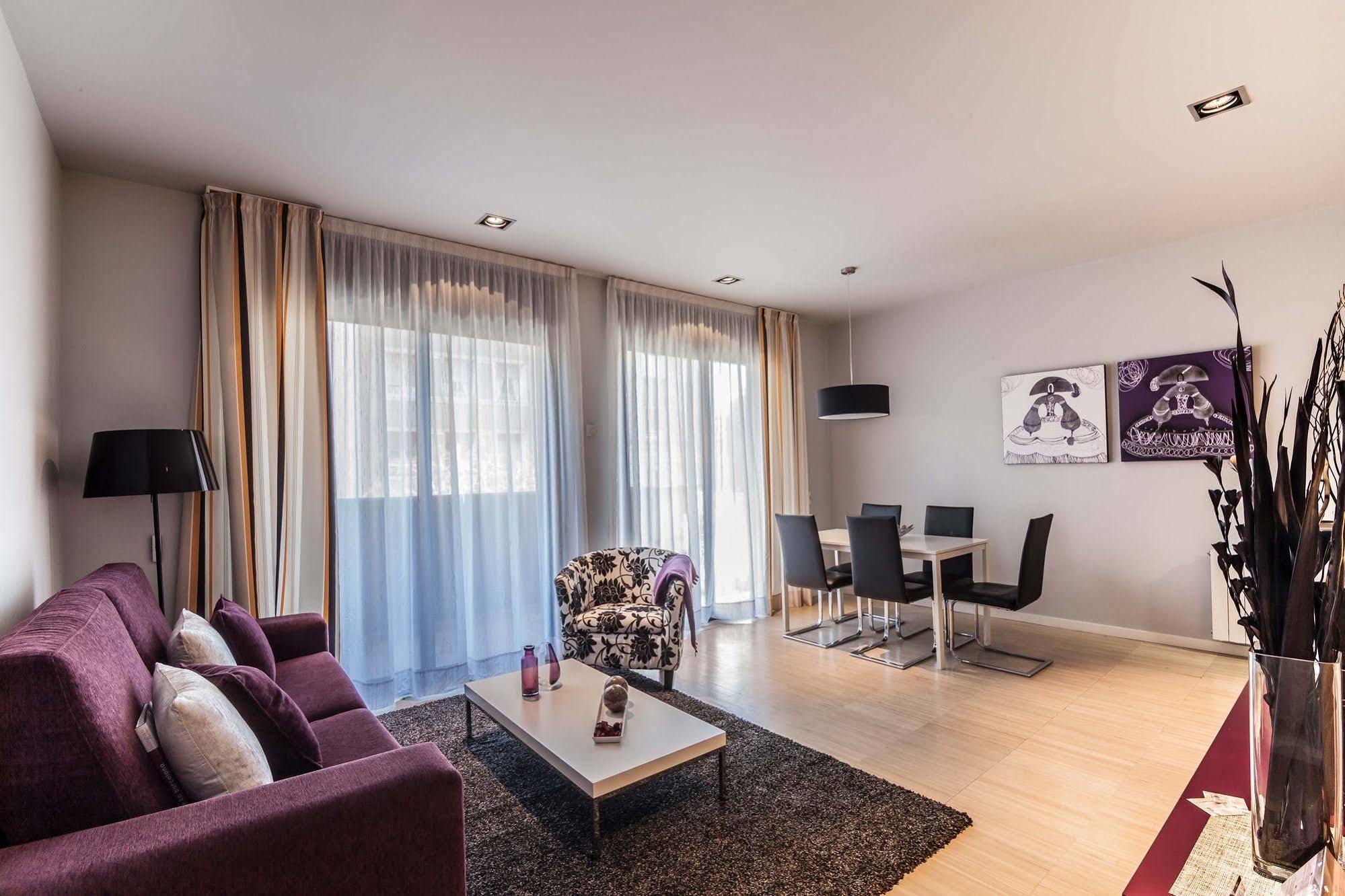 เอ็มเอช อพาร์ตเมนต์ ซานเปา Apartment บาร์เซโลนา ภายนอก รูปภาพ