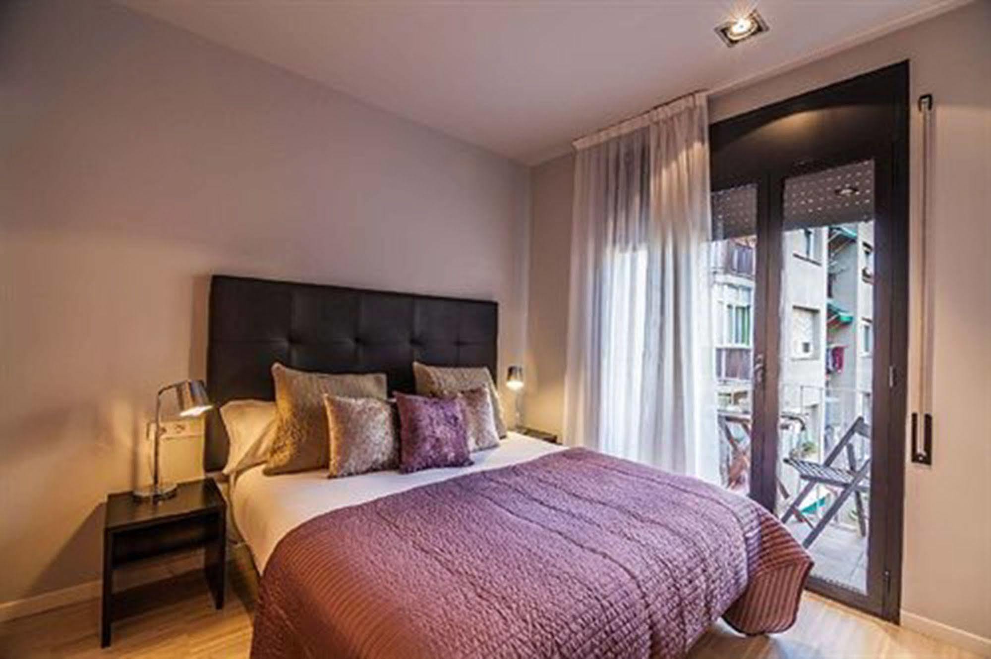 เอ็มเอช อพาร์ตเมนต์ ซานเปา Apartment บาร์เซโลนา ภายนอก รูปภาพ