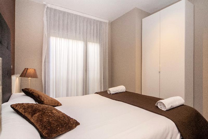 เอ็มเอช อพาร์ตเมนต์ ซานเปา Apartment บาร์เซโลนา ภายนอก รูปภาพ